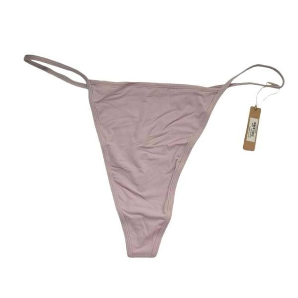 SKIMS‎ STRING PANTY NWT